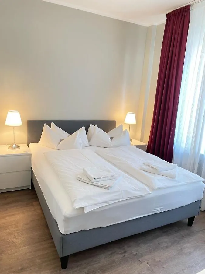 Barcelona Bed & Breakfast Hotel Duesseldorf  Dusseldorf