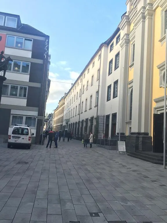 Barcelona Bed & Breakfast Hotel Duesseldorf 2*, Dusseldorf
