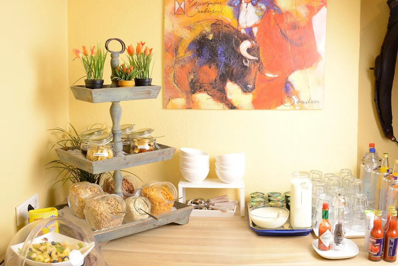 Barcelona Bed & Breakfast Hotel Duesseldorf  Dusseldorf